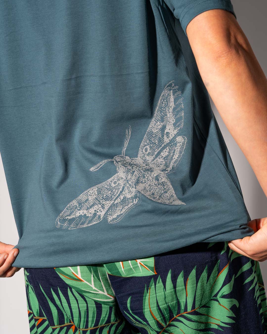 Falter T-shirt | Petrolgrün Shirt mit Druck auf dem Rücken